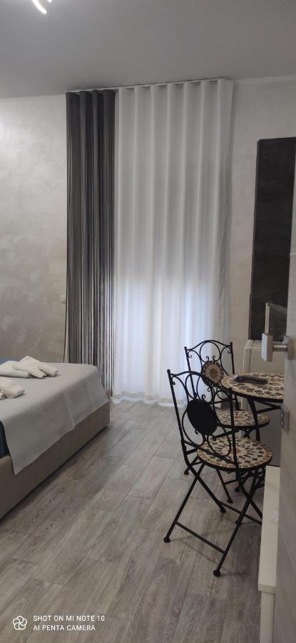 B & B Le Gemelline ซาแลร์โน ภายนอก รูปภาพ