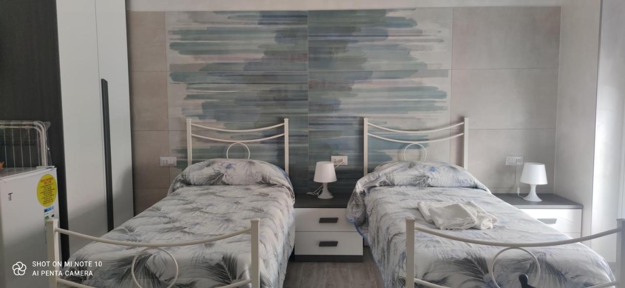 B & B Le Gemelline ซาแลร์โน ภายนอก รูปภาพ
